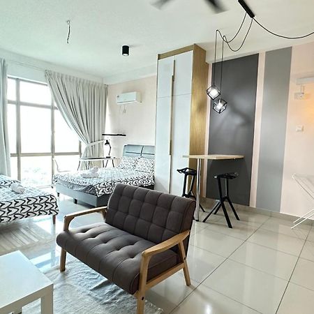 Palazio Serviced Apartment In Mount Austin Near Aeon Ikea Toppen Hsi Джохор Бахру Екстериор снимка
