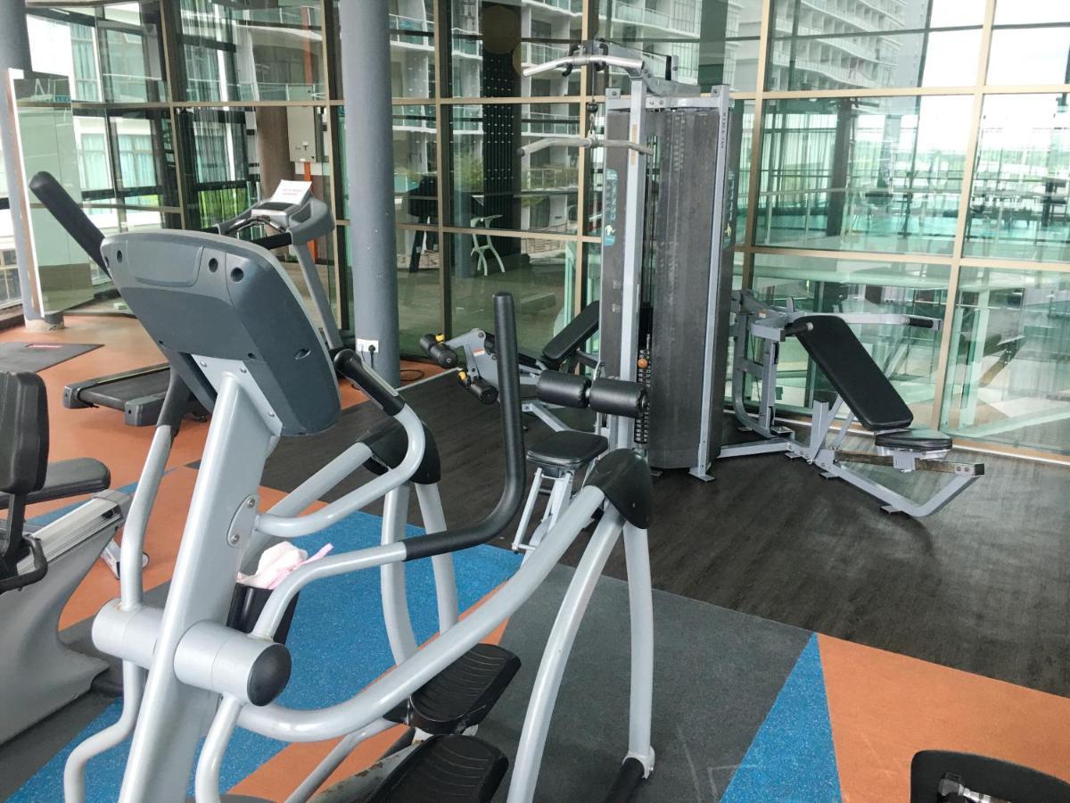 Palazio Serviced Apartment In Mount Austin Near Aeon Ikea Toppen Hsi Джохор Бахру Екстериор снимка