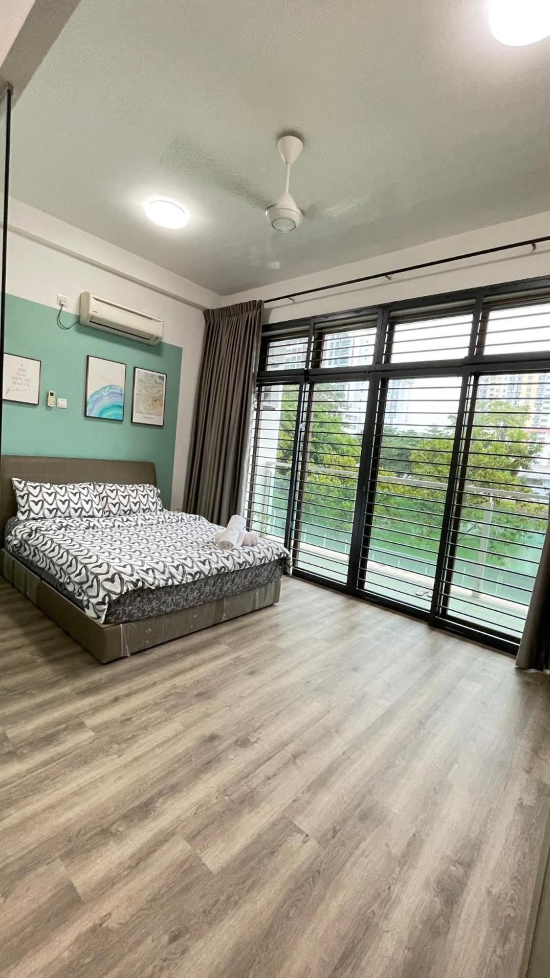 Palazio Serviced Apartment In Mount Austin Near Aeon Ikea Toppen Hsi Джохор Бахру Екстериор снимка