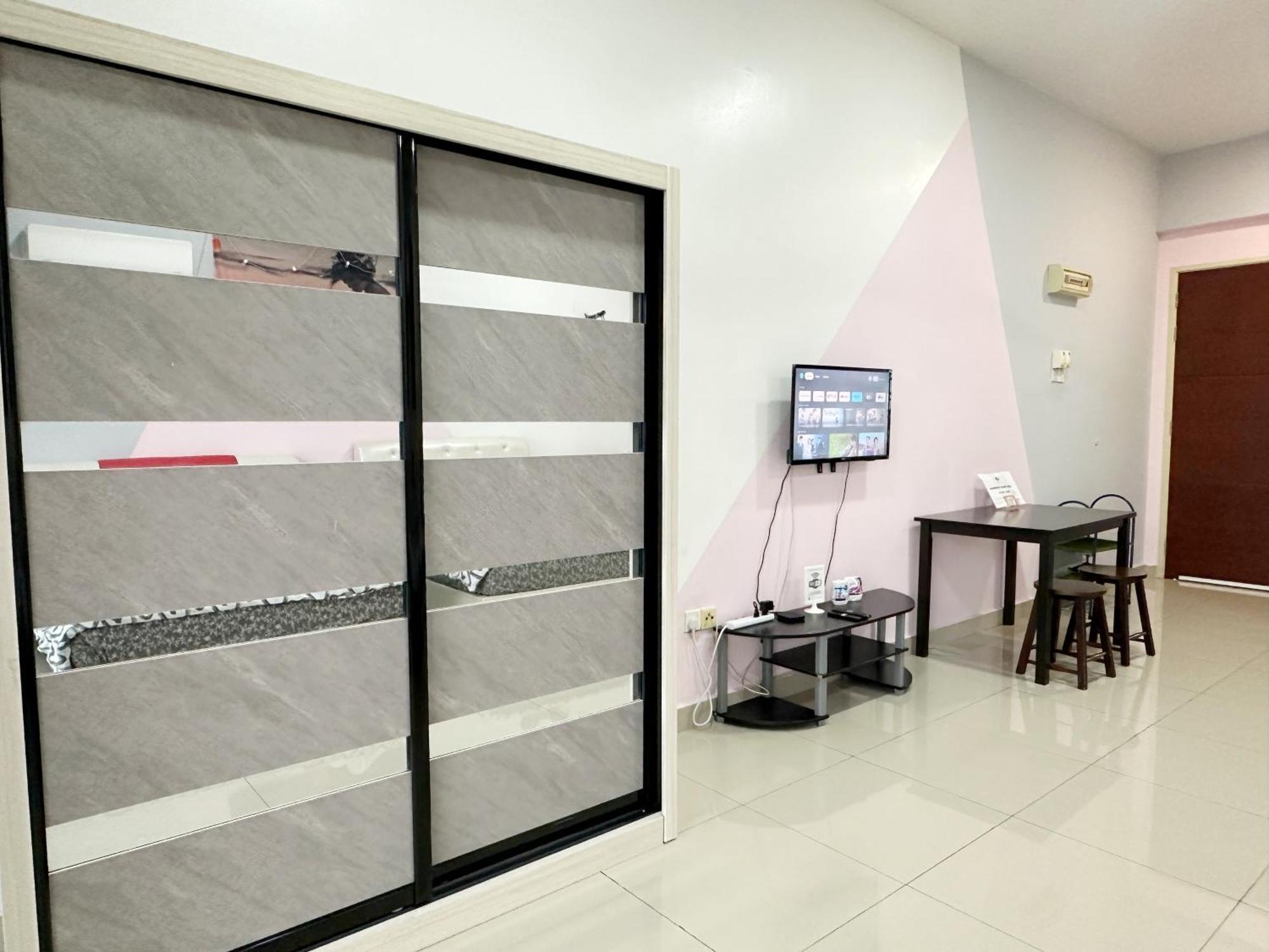 Palazio Serviced Apartment In Mount Austin Near Aeon Ikea Toppen Hsi Джохор Бахру Екстериор снимка